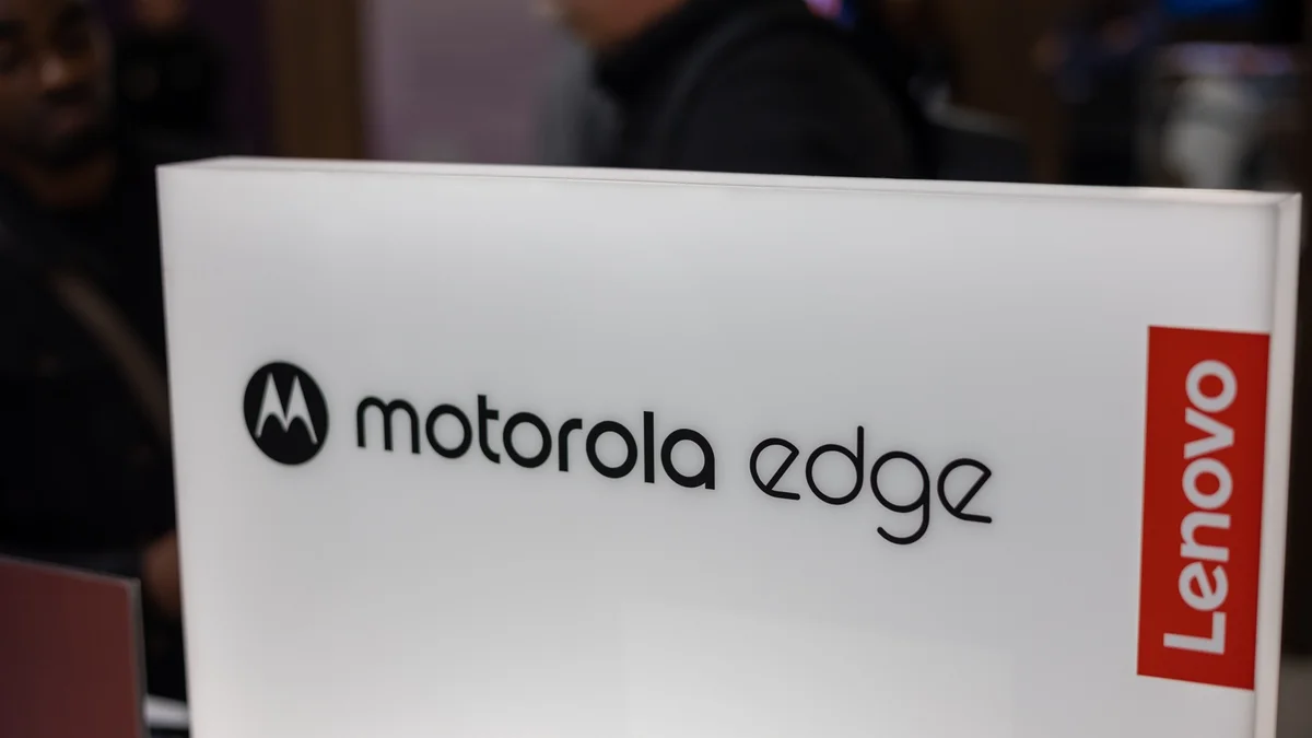 Смартфоны Motorola 2026: конвейер безумия | DGL.RU