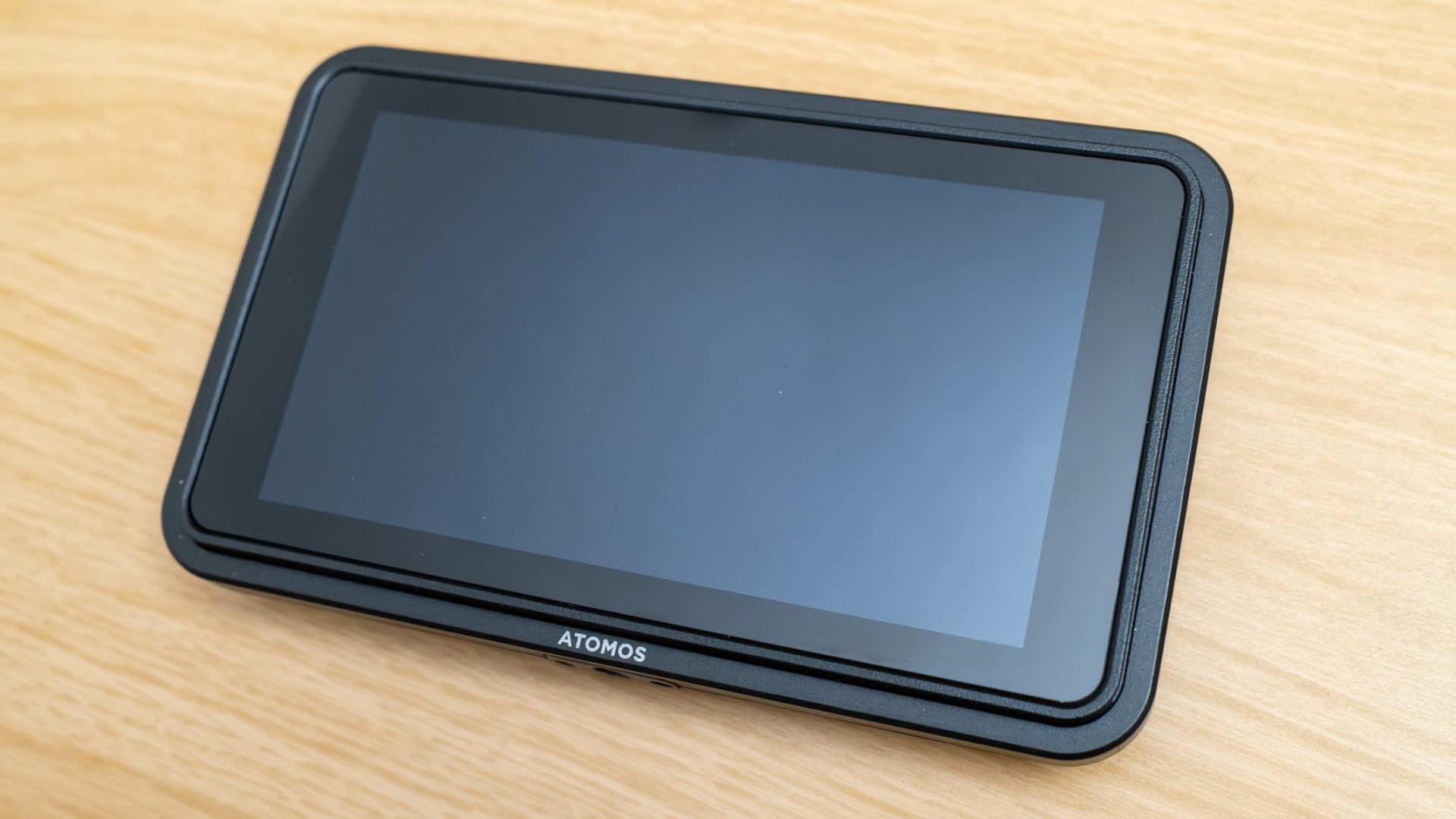 Обзор Atomos Shinobi Go: бюджетный монитор для HDR-камер картинка Монитор Atomos Shinobi Go — HDR для фото | DGL.RU