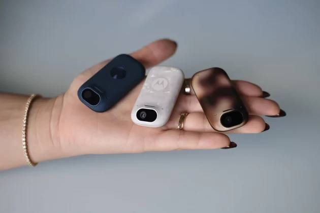 &laquo;Булавка&raquo; с искусственным интеллектом: Motorola готовит незаметный носимый гаджет