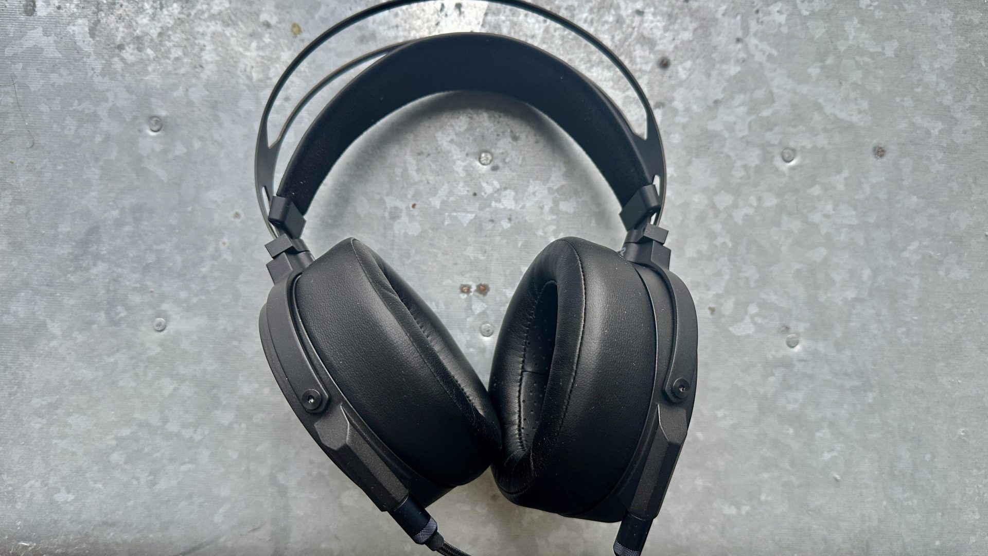 Обзор FiiO FT5: планарное магнитное совершенство картинка Наушники FiiO FT5: планарный звук без переплаты | DGL.RU