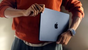Лучший MacBook для студентов 2026 года: рейтинг ноутбуков Apple
