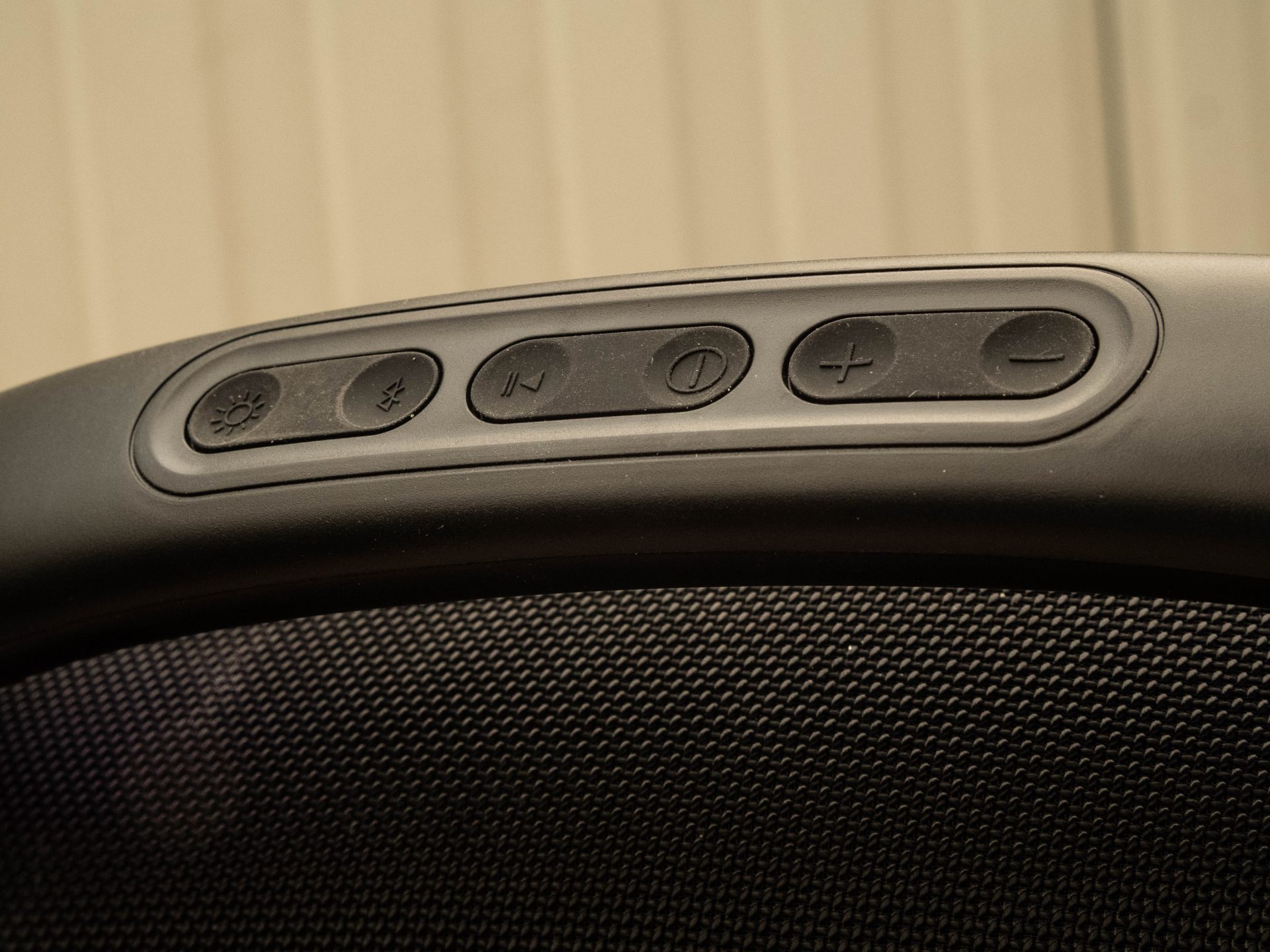 Тест Урал ТТ М6+ Караоке: колонка для дачи | DGL.RU