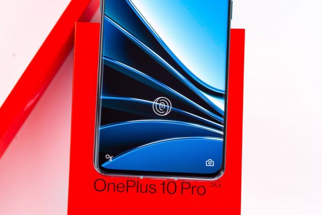 Смартфон OnePlus 10 Pro получил Android 16 | DGL.RU