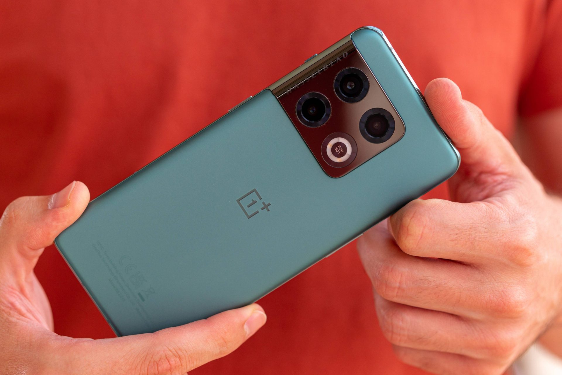 Смартфон OnePlus 10 Pro получил Android 16 | DGL.RU