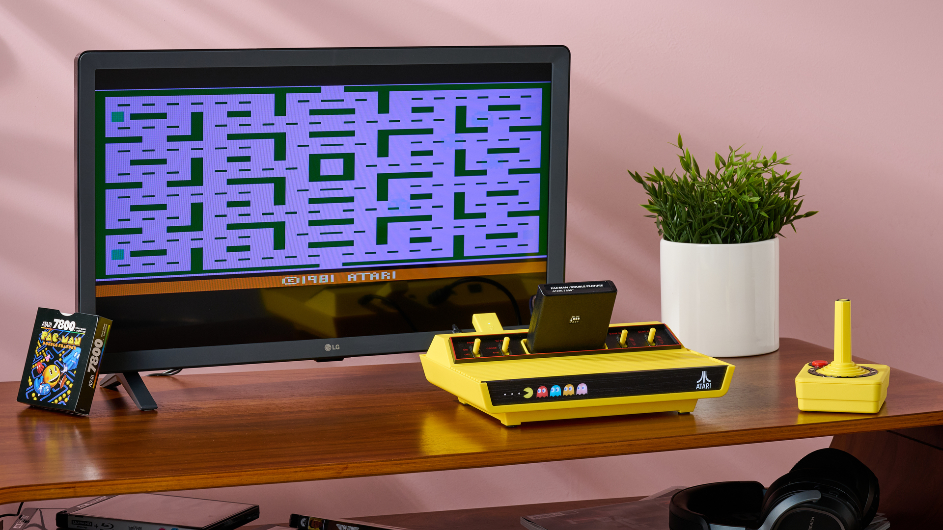 Приставка Atari 2600+ Pac-Man Edition | DGL.RU
