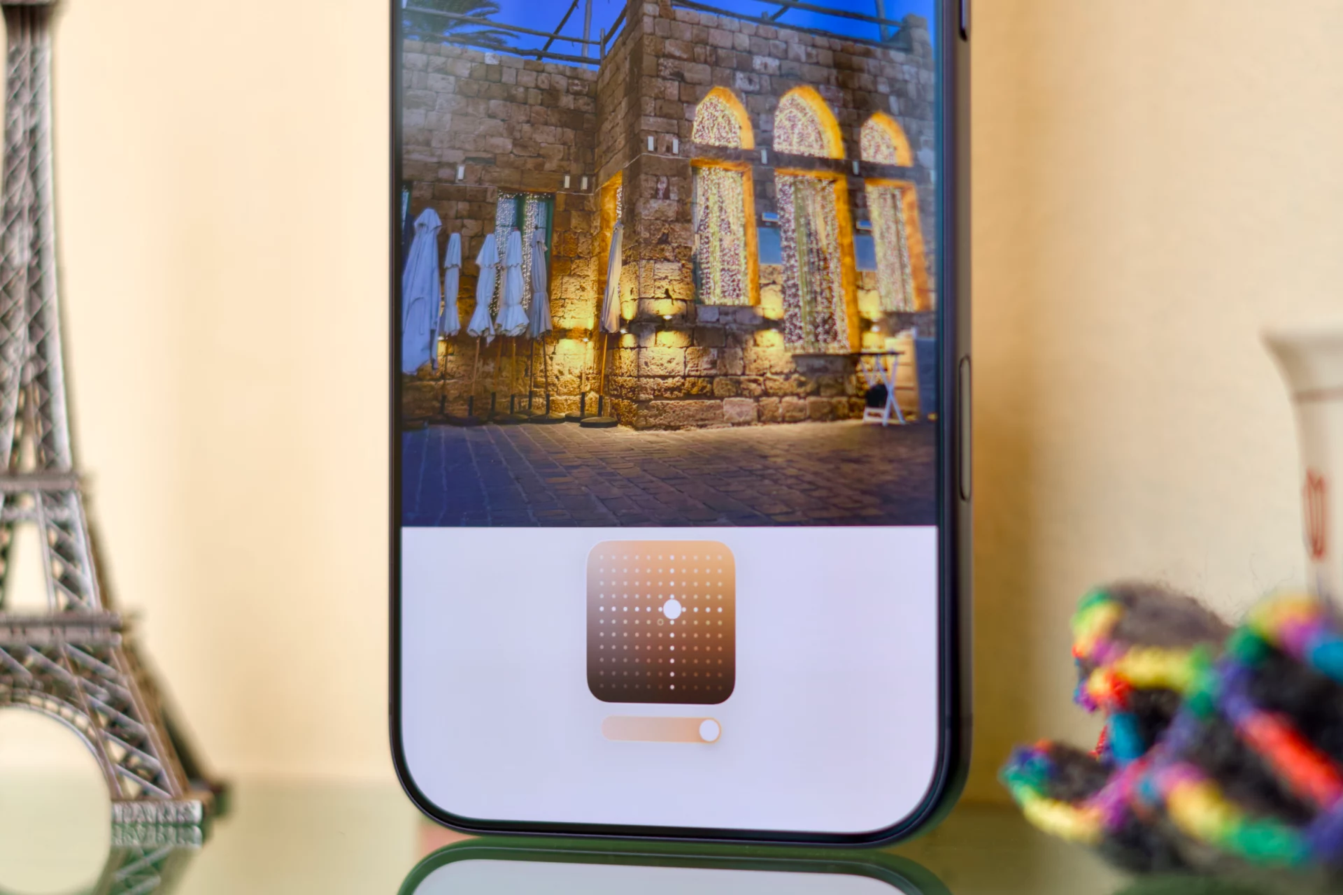 Прокачай камеру iPhone: 7 скрытых функций в «Фото», которые заменят Lightroom картинка Как улучшить фото на iPhone без стороннего ПО | DGL.RU