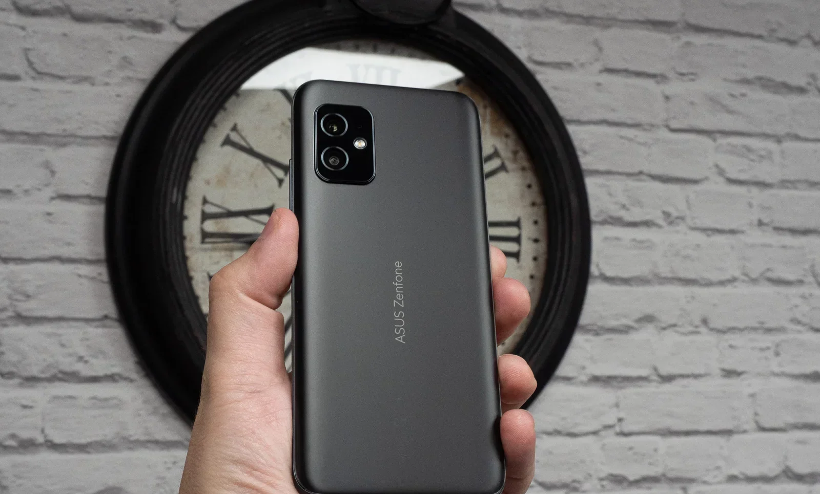 Прощай, Asus? Почему уход компании с рынка смартфонов кажется неизбежным картинка Смартфон Asus Zenfone: Почему бренд закрыли? | DGL.RU