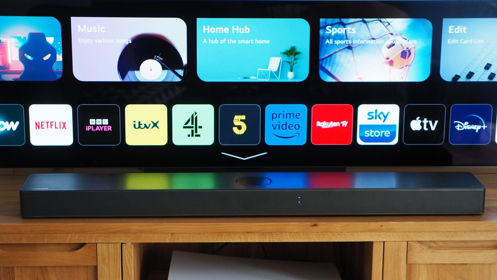 Обзор LG USC9S: саундбар, идеально подходящий для LG OLED C3 картинка Саундбар LG USC9S — пара для OLED C3 | DGL.RU