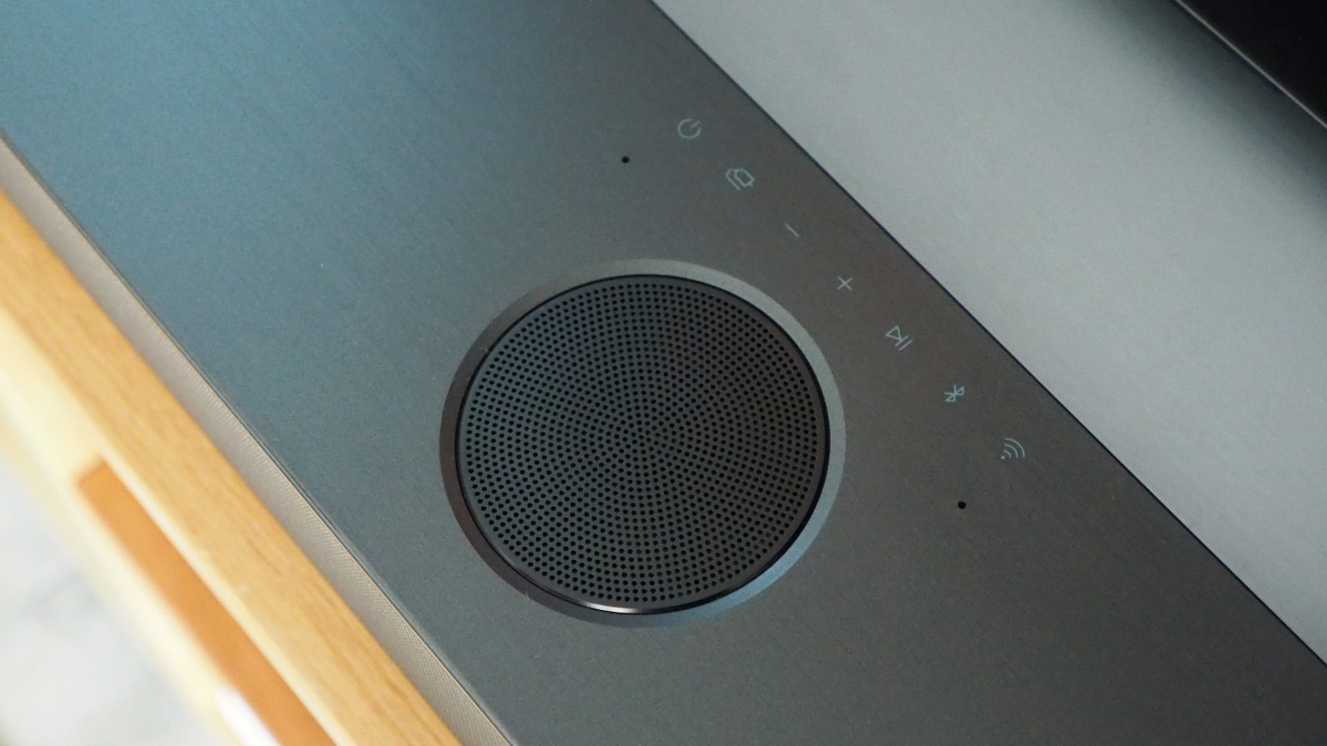 Обзор LG USC9S: саундбар, идеально подходящий для LG OLED C3 картинка Саундбар LG USC9S — пара для OLED C3 | DGL.RU