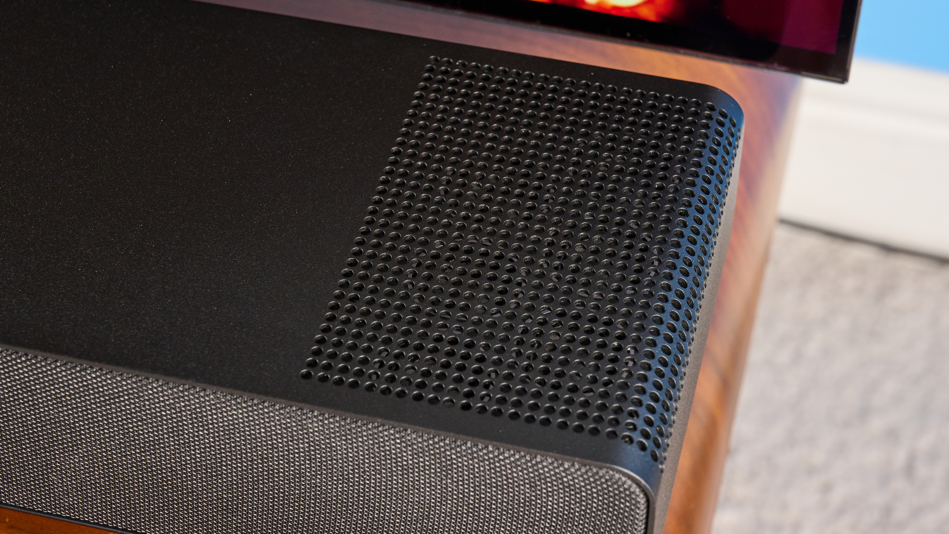 Саундбар Yamaha True X Surround 90A | DGL.RU