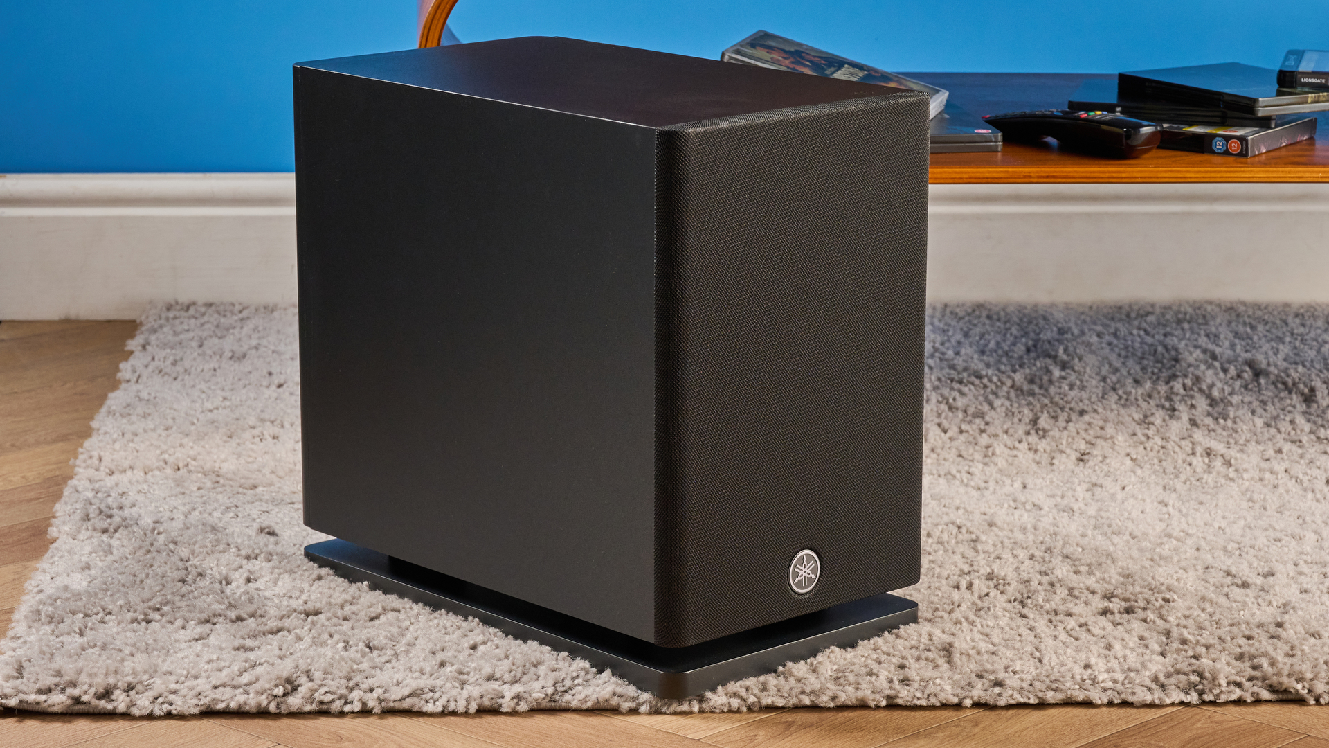 Саундбар Yamaha True X Surround 90A | DGL.RU