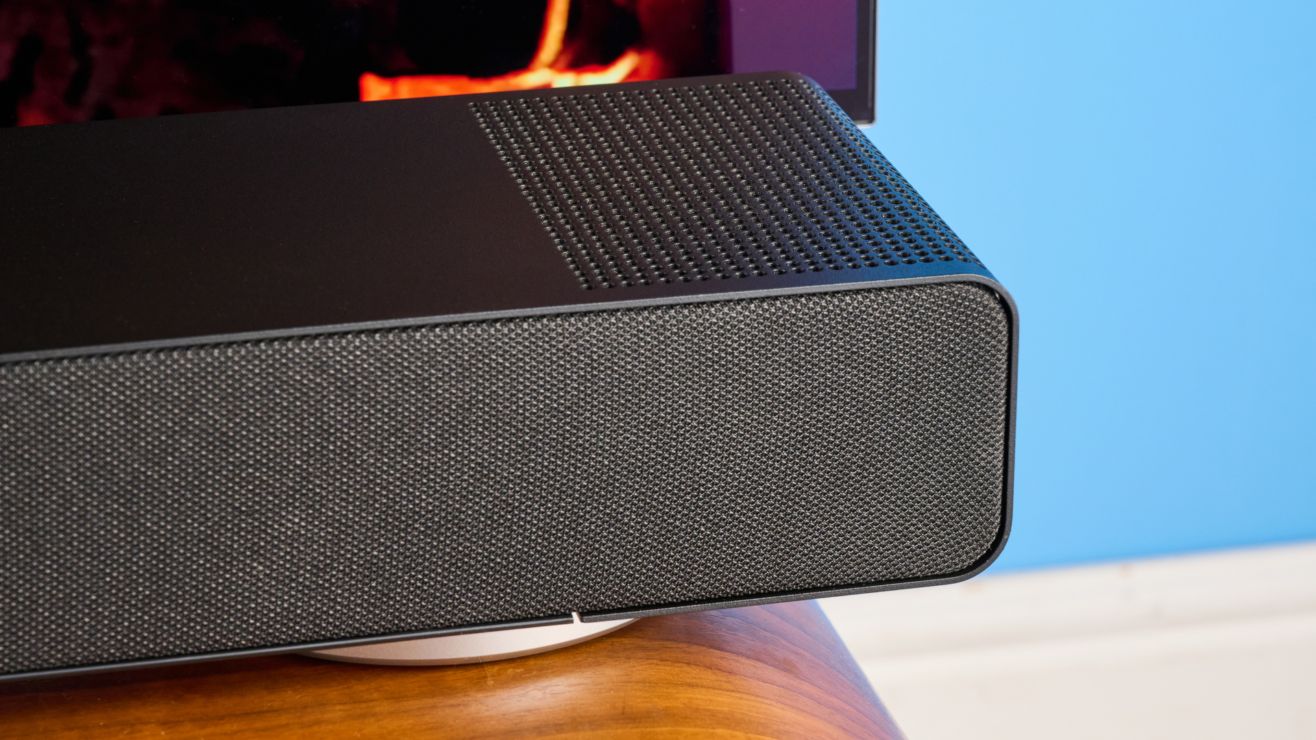 Саундбар Yamaha True X Surround 90A | DGL.RU