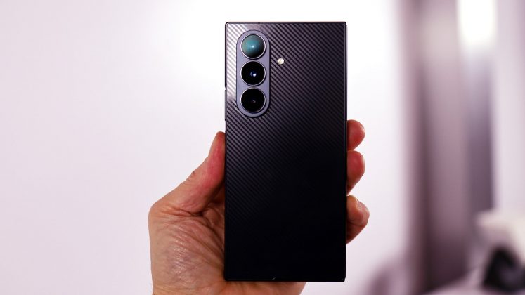 Смартфон Galaxy Z TriFold удивил экраном | DGL.RU