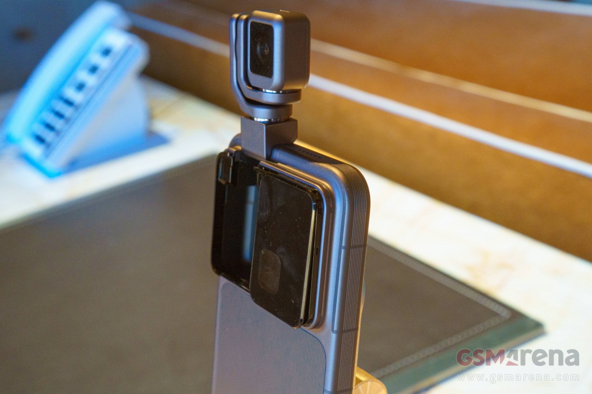 Обзор Honor Robot Phone: необычный смартфон с выдвижным стабилизатором картинка Смартфон Honor Robot Phone удивил камерой | DGL.RU