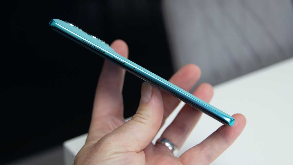 Смартфон Motorola Edge 60 Fusion — бюджетник | DGL.RU