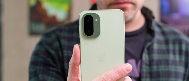 Смартфон OnePlus 15R с батареей 7400 мАч | DGL.RU