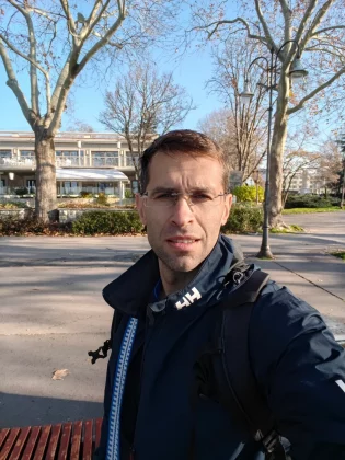 Смартфон OnePlus 15R: выгодный, но без харизмы | DGL.RU