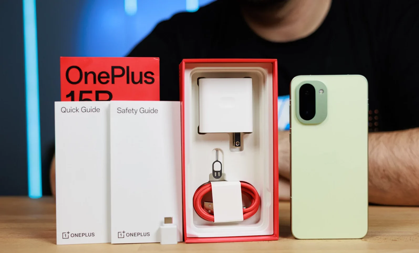 Смартфон OnePlus 15R: выгодный, но без харизмы | DGL.RU