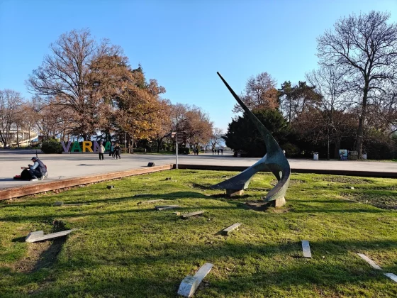 Смартфон OnePlus 15R: выгодный, но без харизмы | DGL.RU