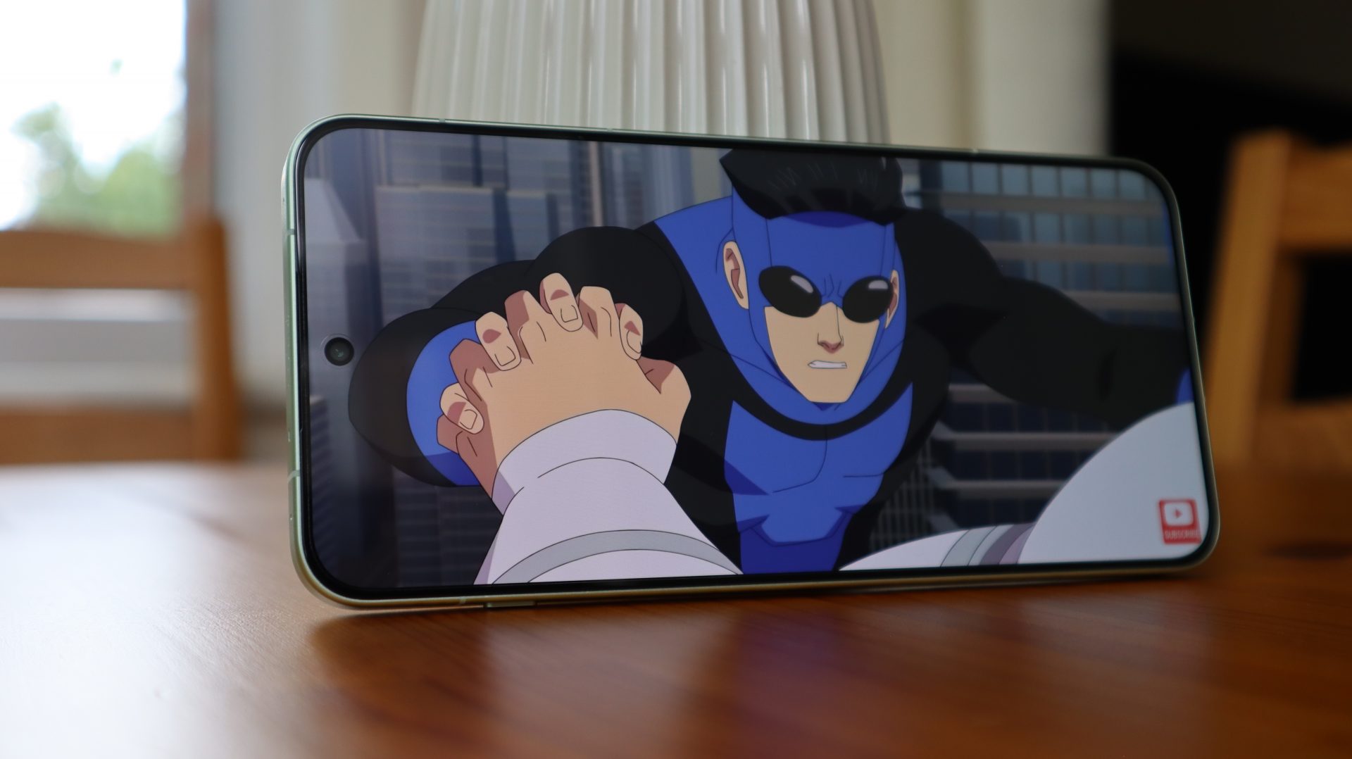 Обзор OnePlus 15R: исполнение не впечатлило картинка Смартфон OnePlus 15R: выгодный, но без харизмы | DGL.RU