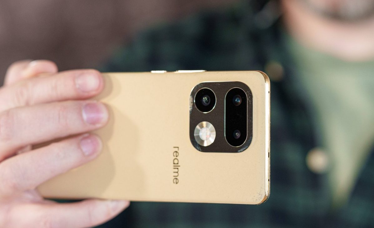 Смартфон Realme 16 Pro+: ставка на камеру | DGL.RU