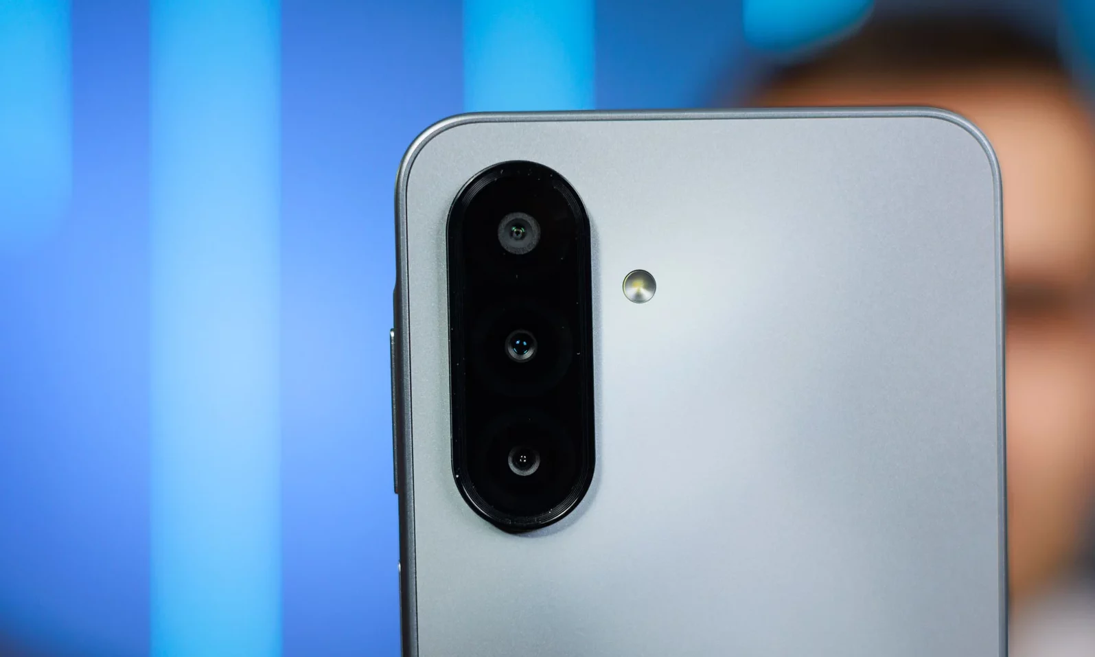 Смартфон Samsung Galaxy A17 5G с компромиссом | DGL.RU