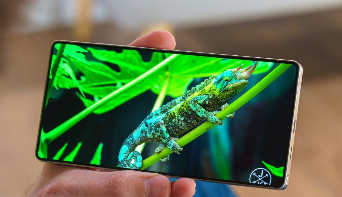 Galaxy S26 Ultra готов удивить: новый экран уже почти здесь картинка Смартфон Samsung Galaxy S26 Ultra | DGL.RU