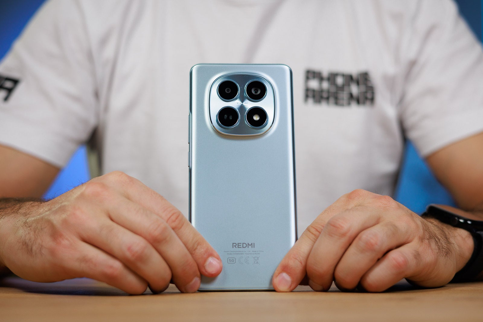 Обзор Xiaomi Redmi Note 15 5G: мастер-класс по бюджетному дизайну картинка Смартфон Xiaomi Redmi Note 15 5G рвёт бюджет | DGL.RU