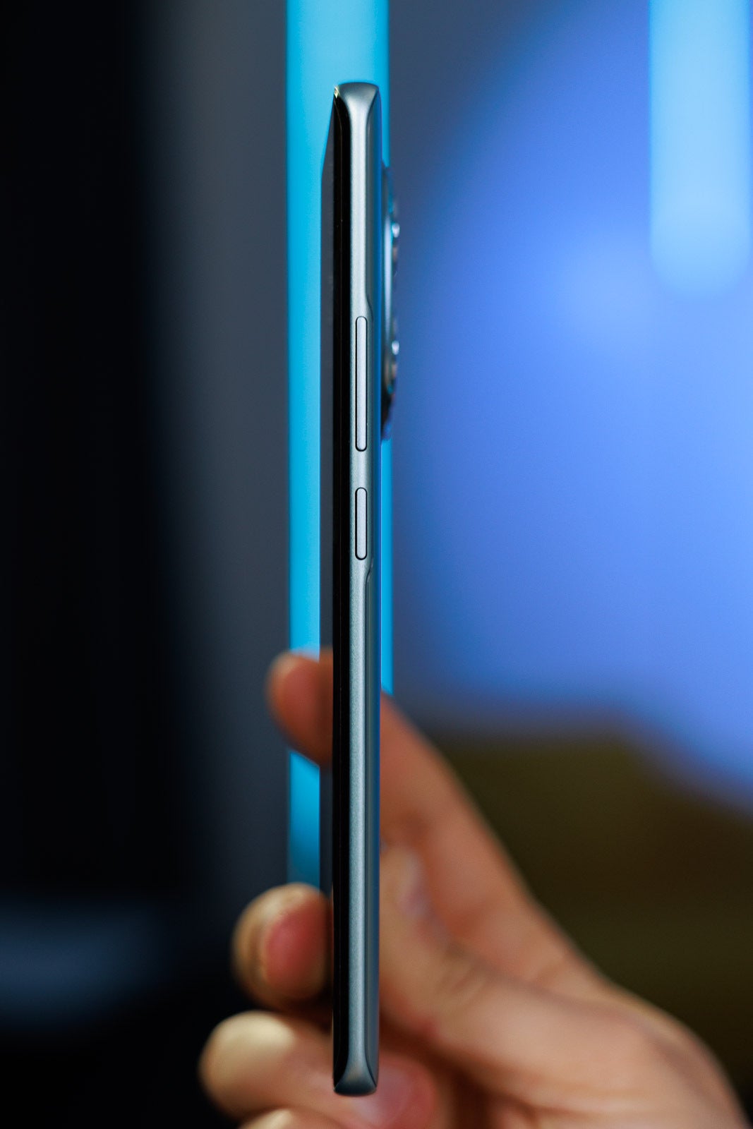 Обзор Xiaomi Redmi Note 15 5G: мастер-класс по бюджетному дизайну картинка Смартфон Xiaomi Redmi Note 15 5G рвёт бюджет | DGL.RU