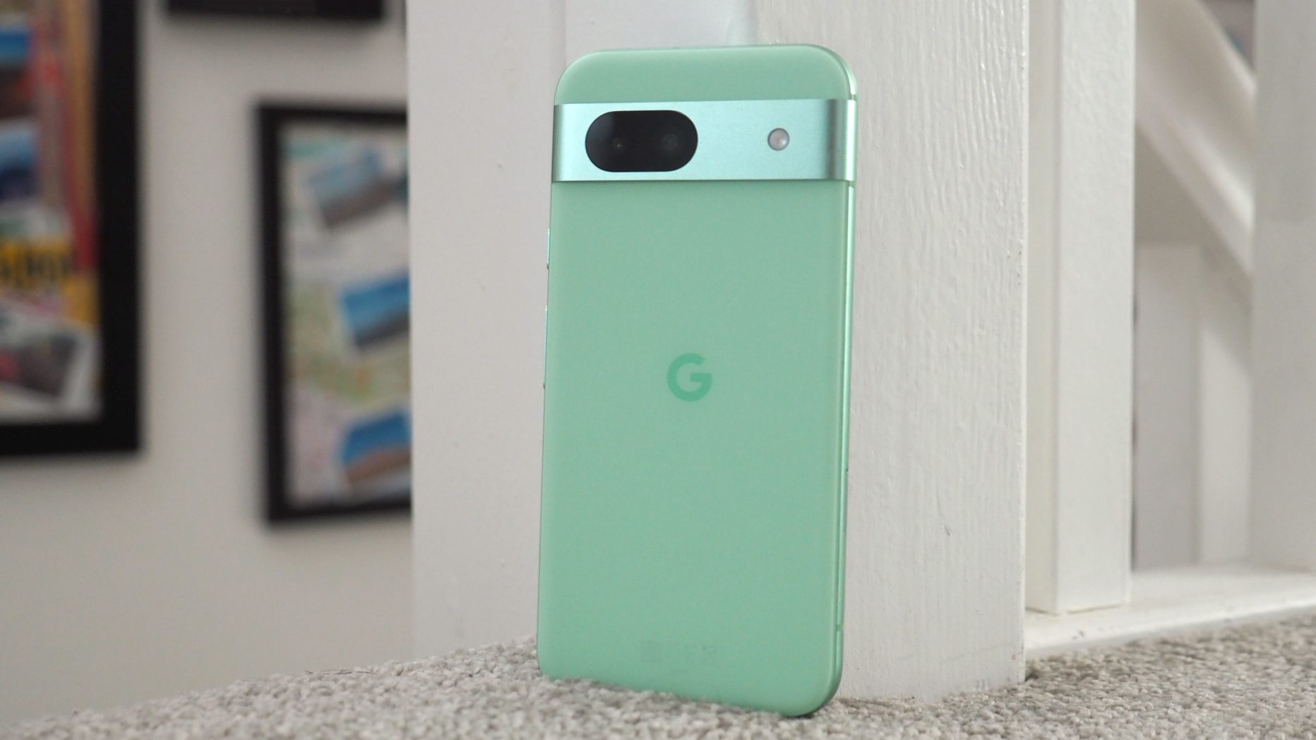 Лучшие компактные смартфоны 2026 года: проверенные временем модели картинка Смартфоны для одной руки: лучшие модели 2026 | DGL.RU