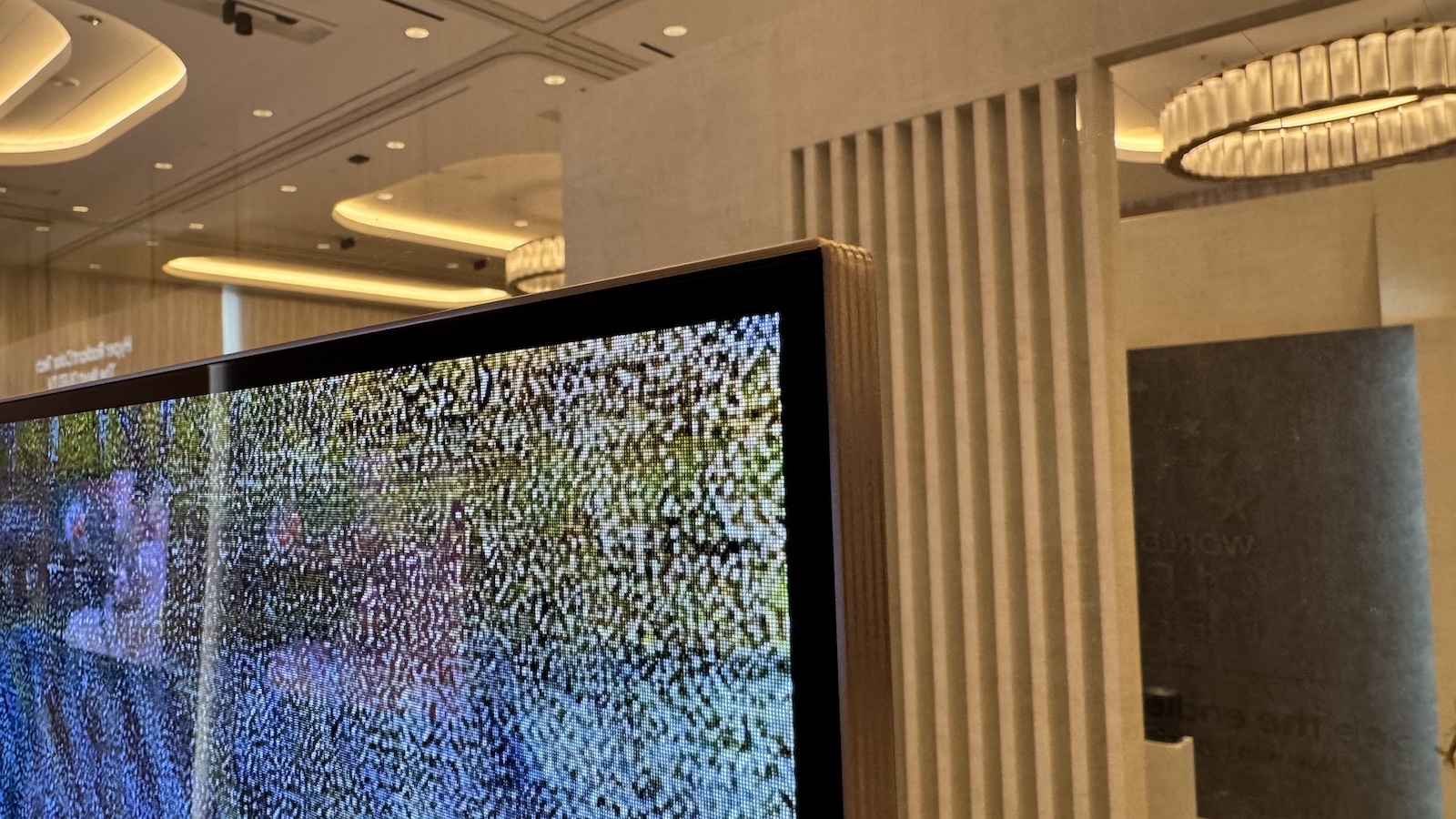 Телевизор LG W6 OLED с Hyper Radiant и AI Sound | DGL.RU