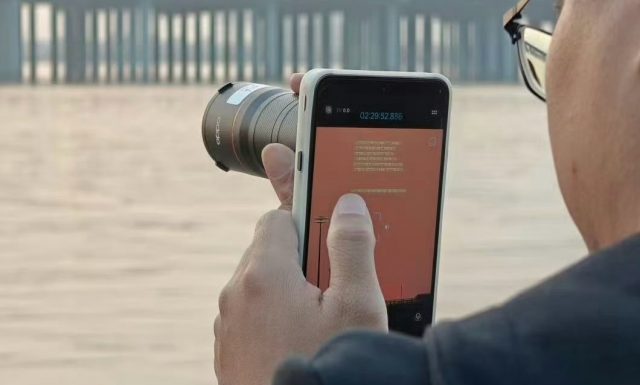 Убийца фотоаппаратов Живые фото Oppo Find X9 Ultra с безумным 300-мм зумом слили в сеть (1) Смартфон Oppo Find X9 Ultra: зум-объектив 300 мм | DGL.RU