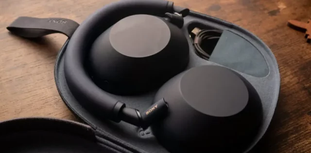 наушники с WhisperPair