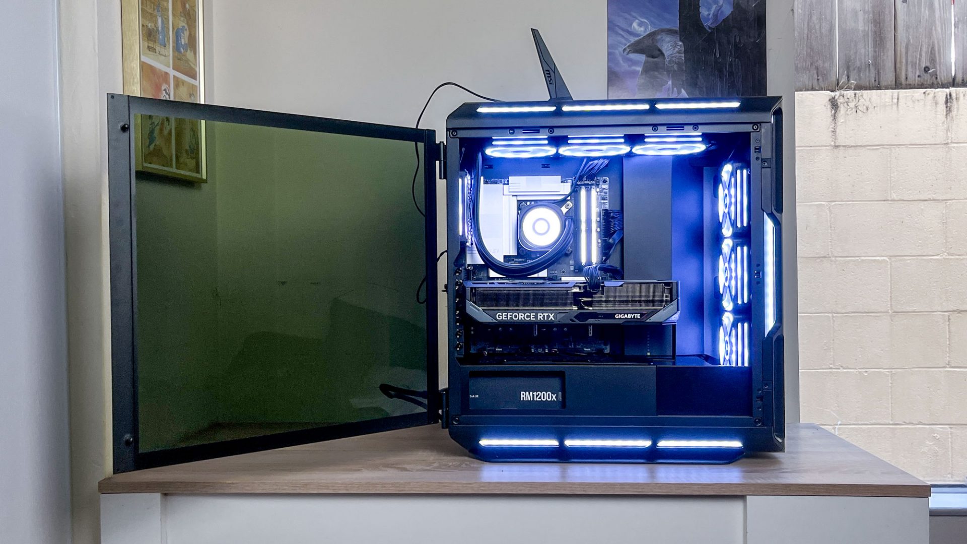 Corsair Vengeance i8300