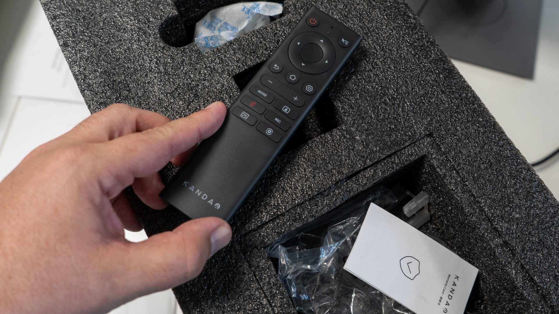 Обзор Kandao Meeting Ultra — камера 360° с двумя экранами картинка Kandao Meeting Ultra