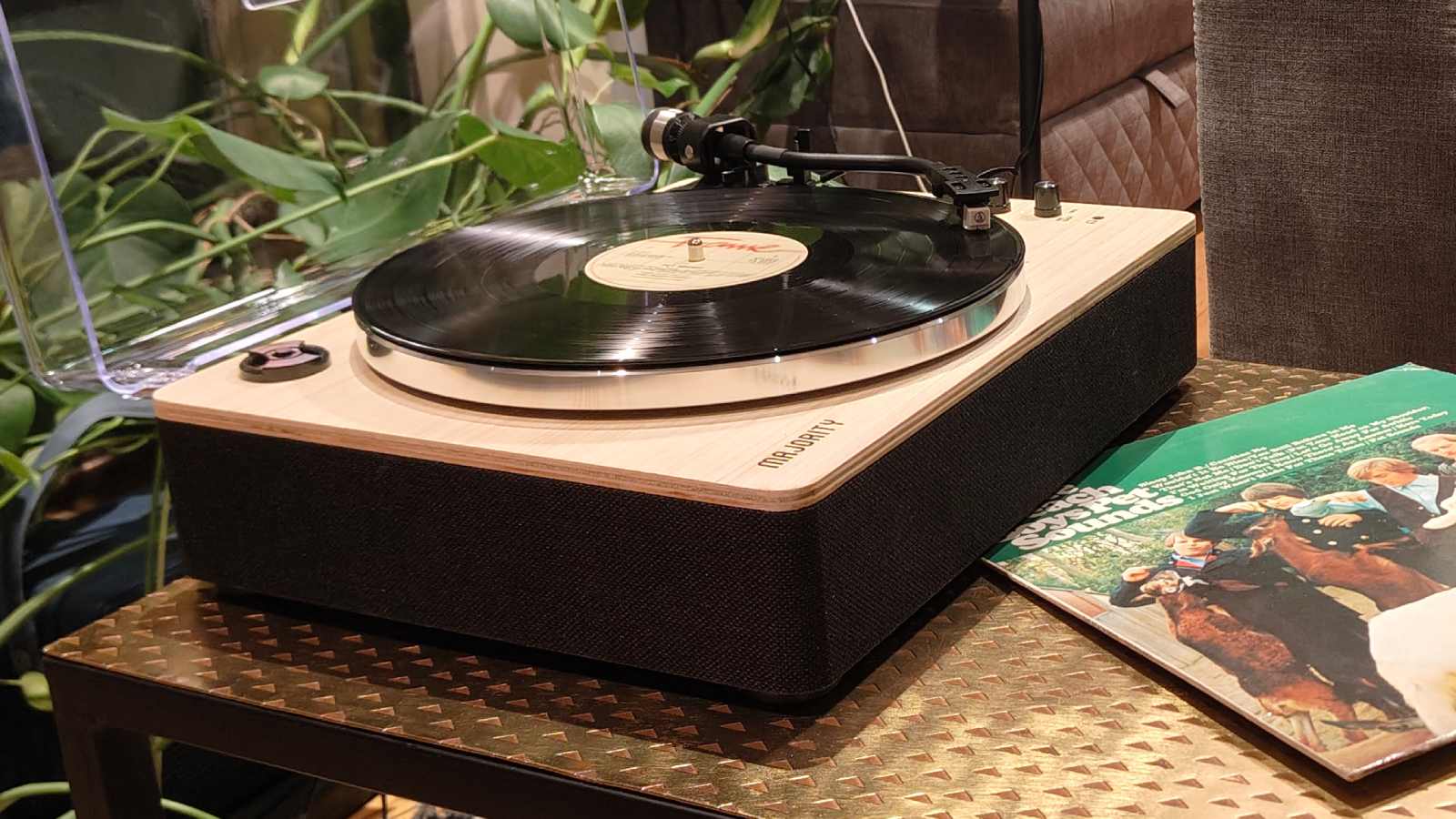 Обзор Majority Folio — недорогой проигрыватель винила картинка Majority Folio