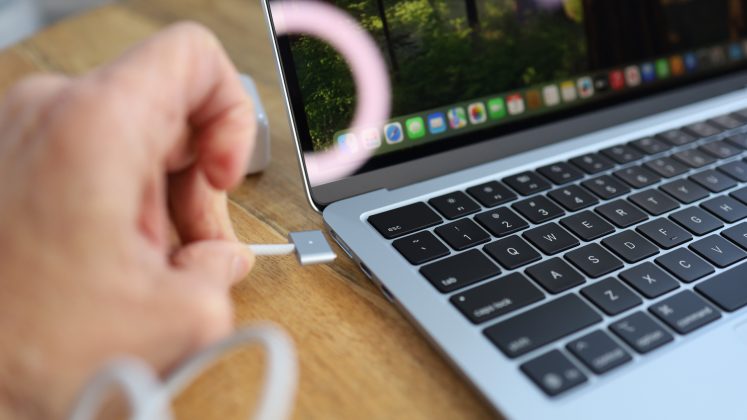 MacBook Air 13-inch (M4)