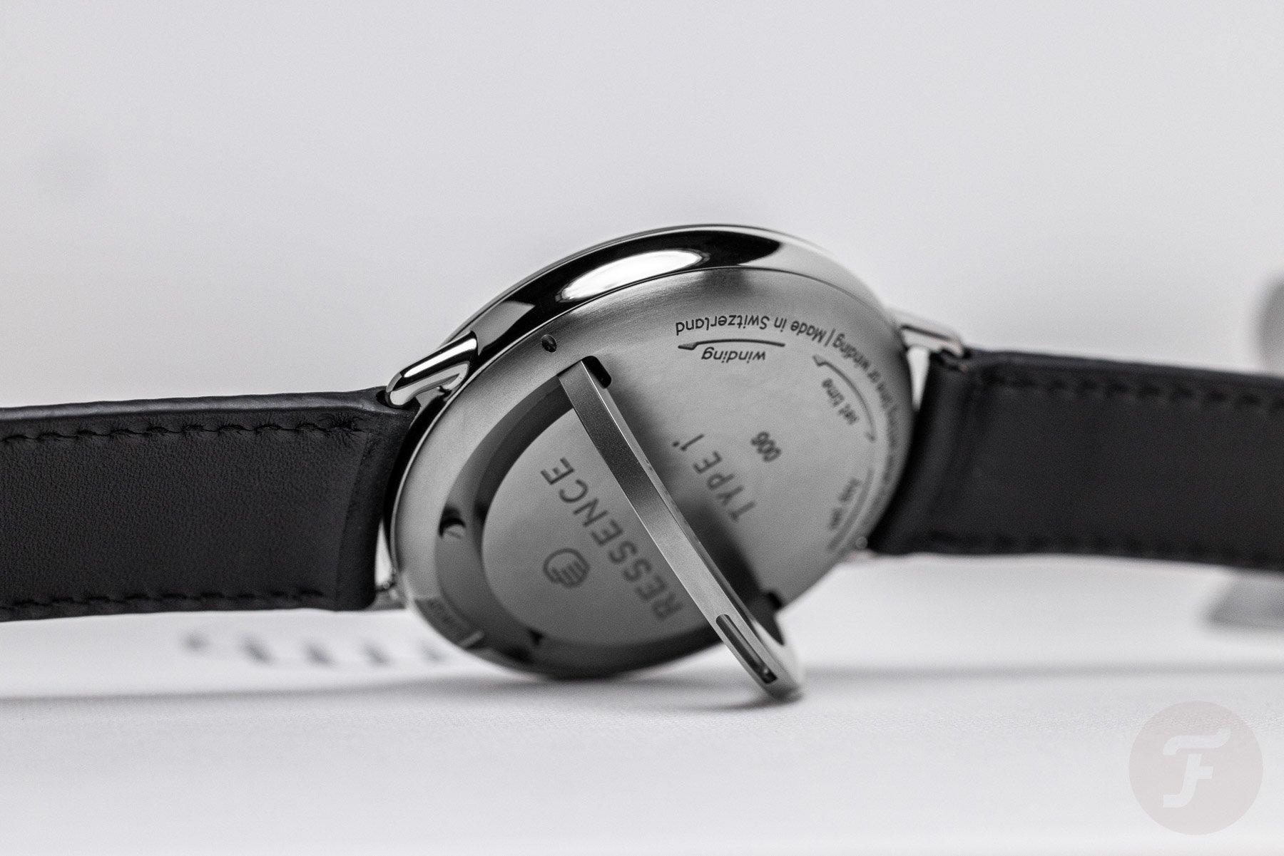 Ressence Type 1° Round