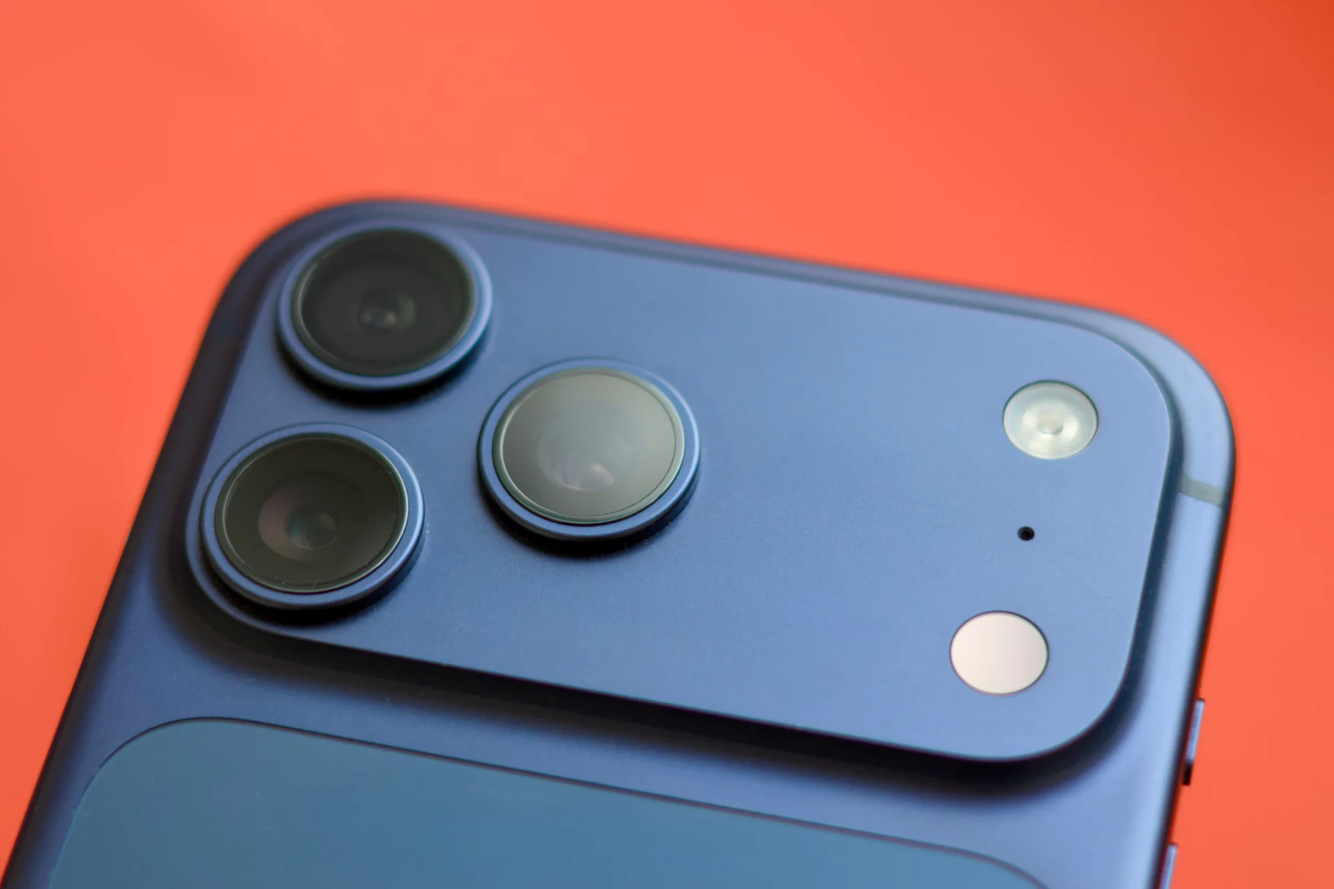 Смартфон iPhone 18 Pro: чип A20 и новая камера | DGL.RU