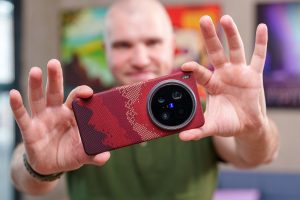 Батарея-гигант и камера на 200 Мп: Vivo X300 Ultra не оставил места для тайн