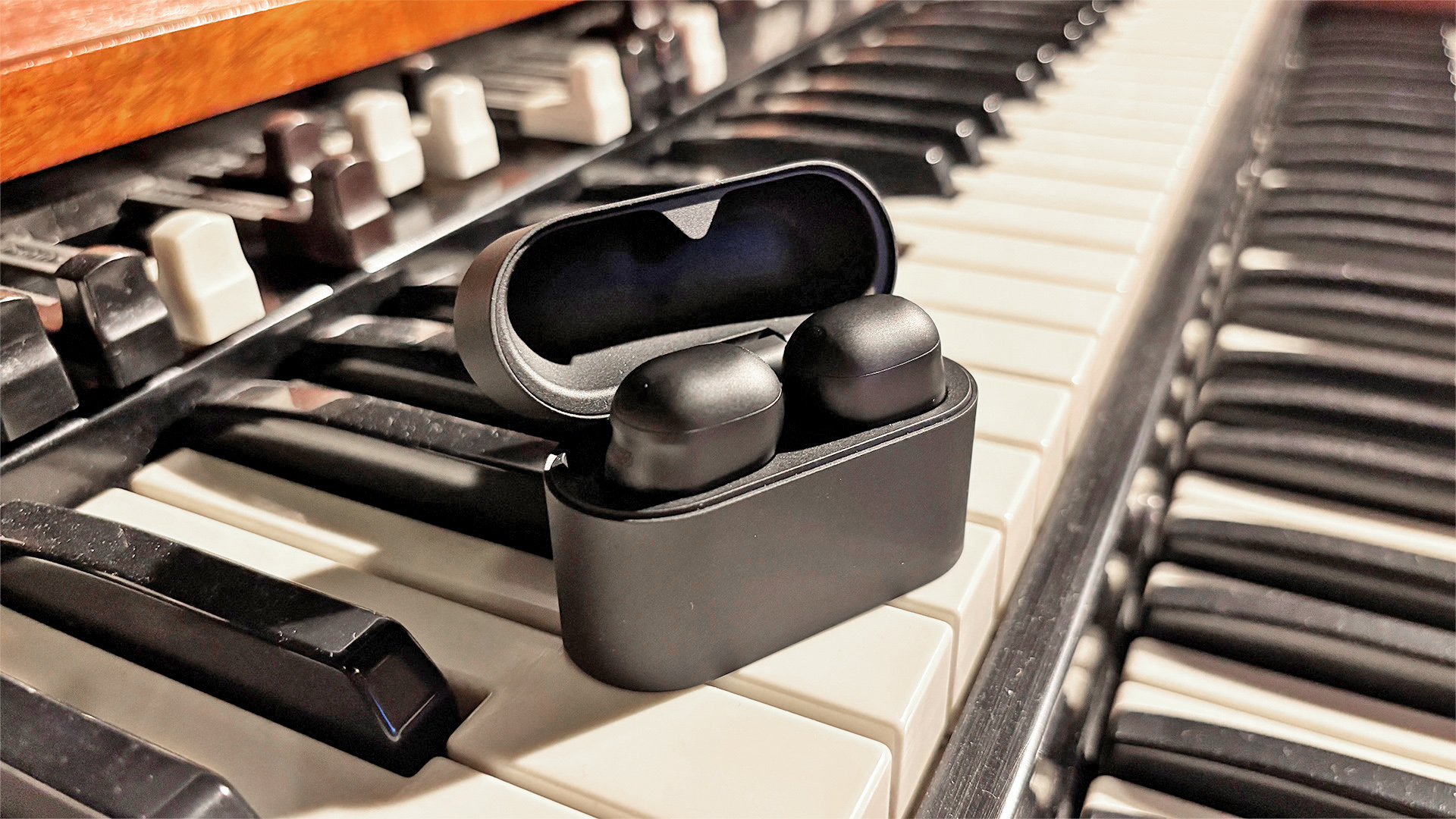 Беспроводные наушники Sony WF-1000XM6 | DGL.RU