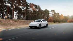 Дела Tesla идут ко дну: Илон Маск выпускает «пустой» кроссовер, чтобы спасти продажи