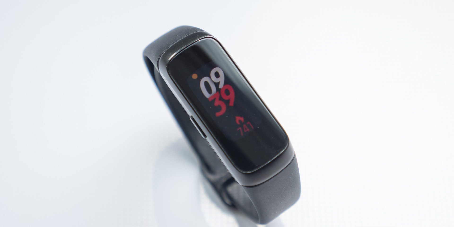 Фитнес-трекер Samsung Galaxy Fit превращается в мусор: обновление приложения убивает популярные гаджеты