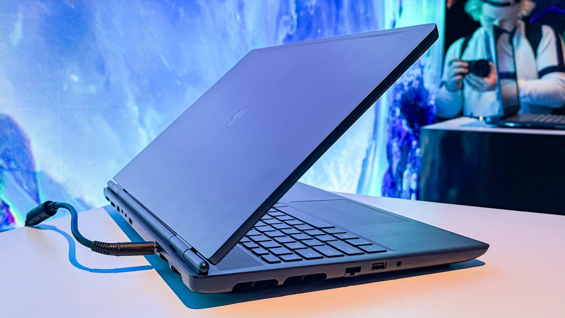 Игровой ноутбук Alienware 16 Area-51 | DGL.RU