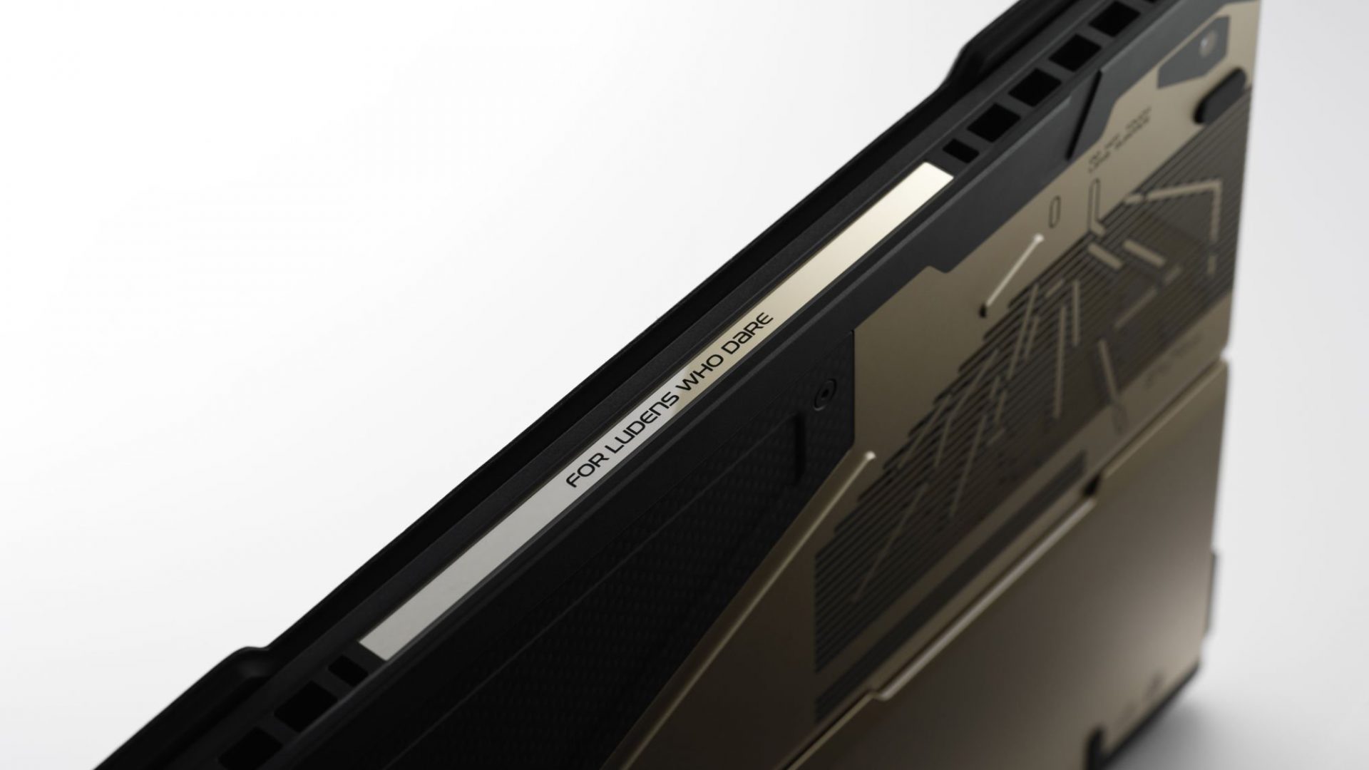 Игровой планшет Asus ROG Flow Z13-KJP: дизайн от Кодзимы и мощь AMD за 285 тысяч рублей картинка Игровой планшет Asus ROG Flow Z13-KJP | DGL.RU