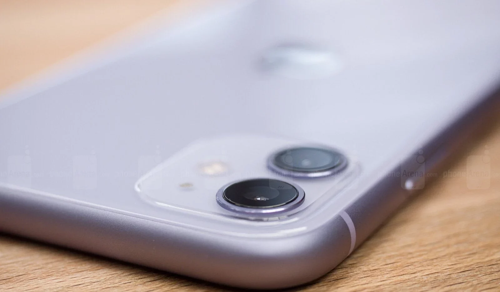 Стыдно признаться, но iPhone 11 оказался лучше моего новенького 16 Pro картинка iPhone 11