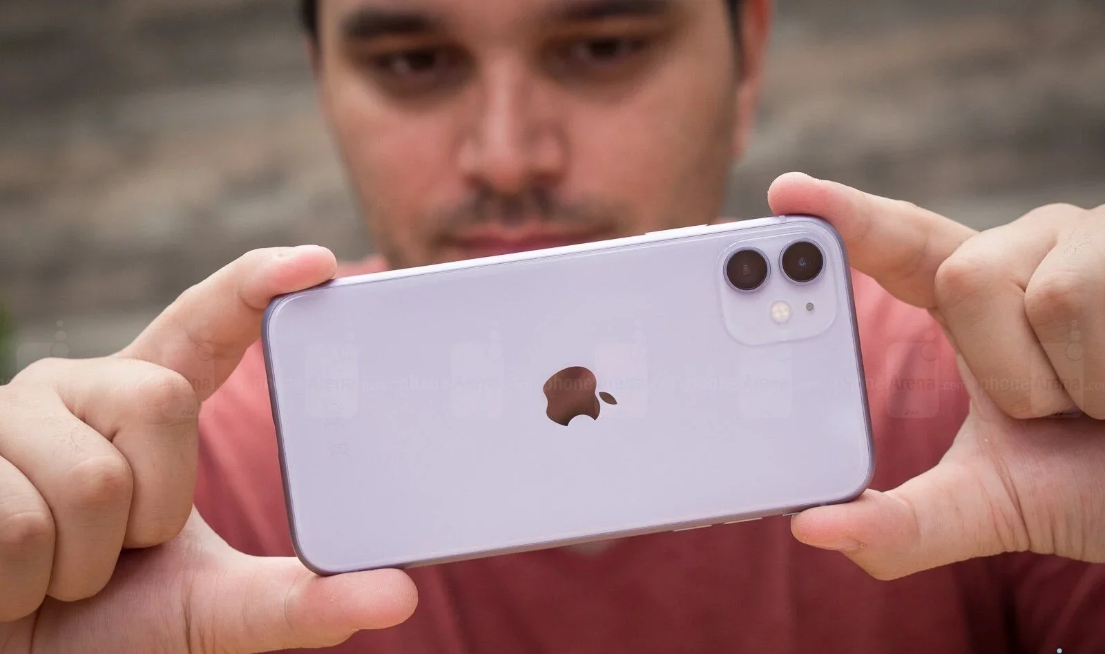 Стыдно признаться, но iPhone 11 оказался лучше моего новенького 16 Pro картинка iPhone 11