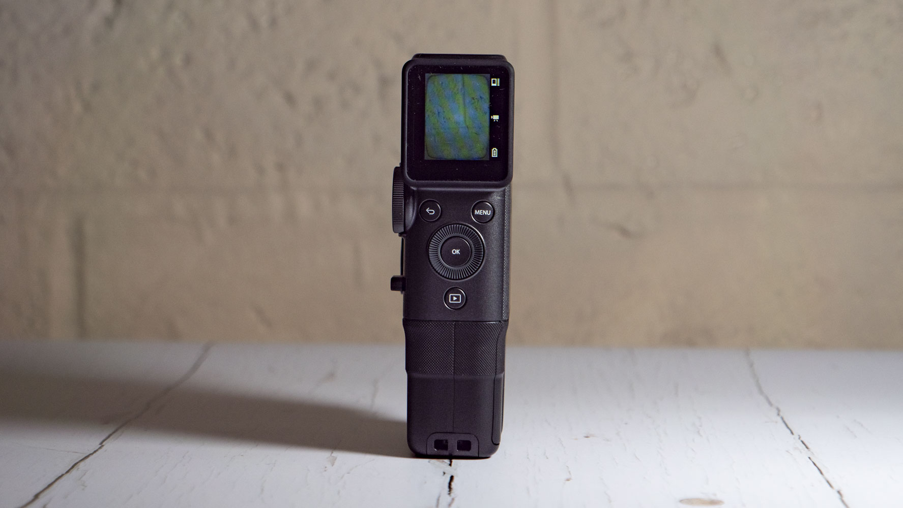 Обзор Instax Mini Evo Cinema — она покорила мое сердце картинка Камера Fujifilm Instax Mini Evo Cinema | DGL.RU