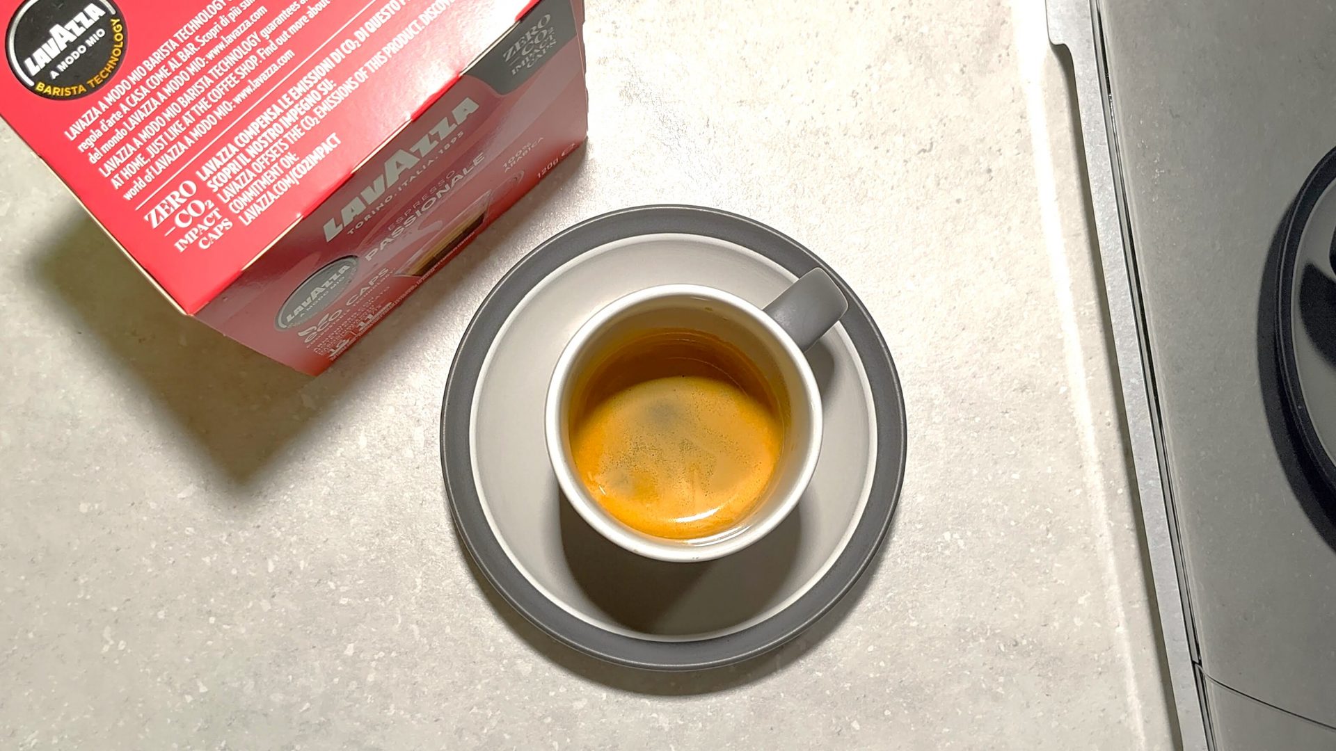 Капсульная кофемашина Lavazza A Modo Mio Smeg | DGL.RU