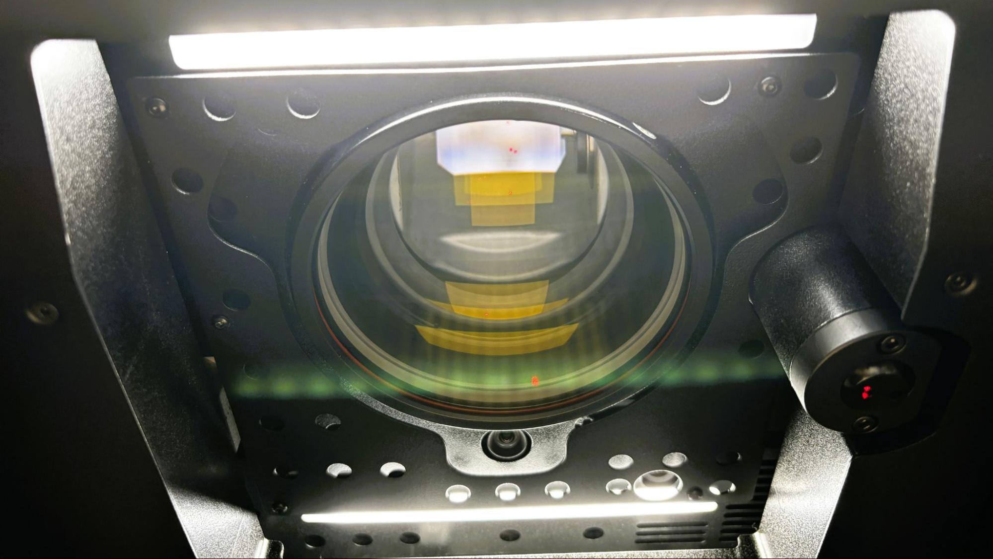 Лазерный станок xTool F2 Ultra: гравировка металла | DGL.RU